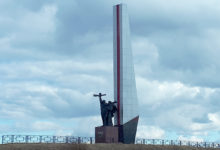 Монумент «Слава героям фронта и тыла» Североуральск