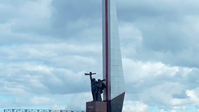 Монумент «Слава героям фронта и тыла» Североуральск