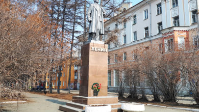 Памятник Владимиру Ильичу Ленину в Североуральске